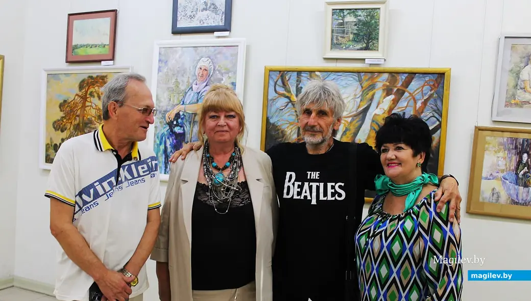 12.09.2025, Могилев, музей Павла Масленикова. Открытие выставки Веры Юрковой (вторая слева) «В поисках истины».