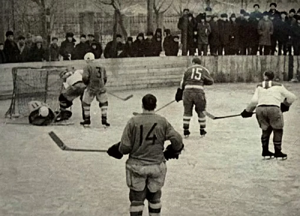 1960 год. Матч бобруйских команд на стадионе  «Спартак»    