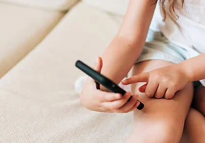 Португалия планирует ограничить соцсети для подростков до 16 лет