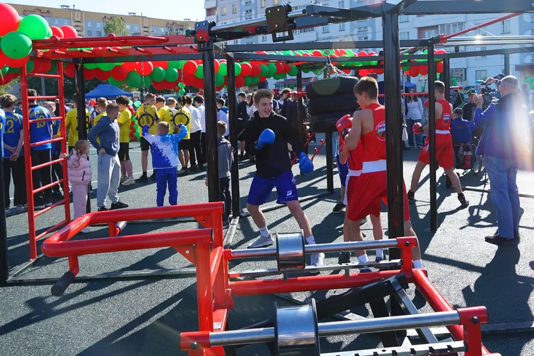 В канун Дня народного единства в Могилеве открыли три новые спортивные площадки. Фото: Ольга Емельянова