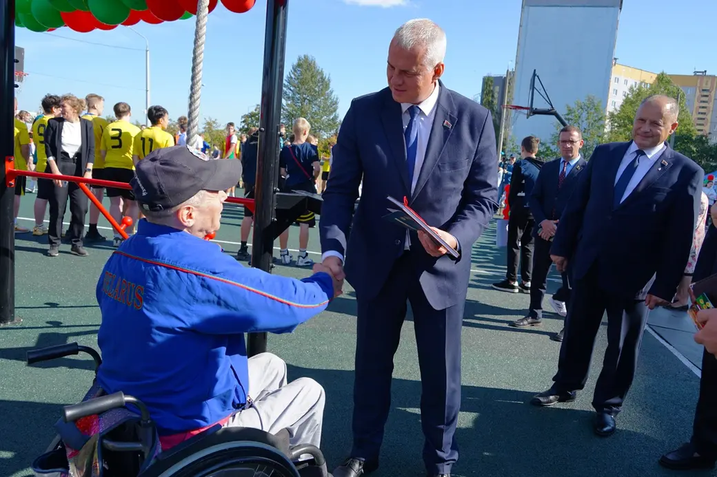 В канун Дня народного единства в Могилеве открыли три новые спортивные площадки. Фото: Ольга Емельянова
