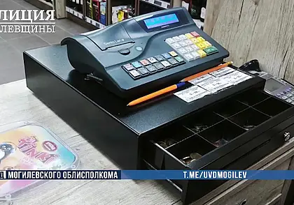 Заведующая могилевского магазина забрала из кассы около 8 тысяч и потратила «на себя»