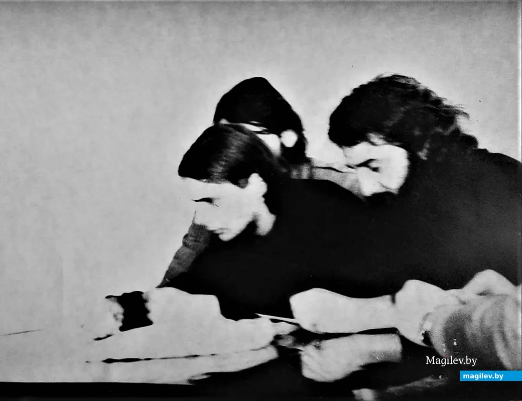 Начало 1980-х годов, Могилев. Слава Колтунов (Кот) с друзьями.