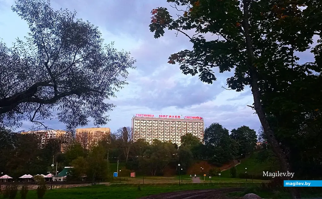 19.09.2025, Могилев, «Арт-ЦУМ». Открытие выставок Виктора де Буга и Валерия Кулешова.