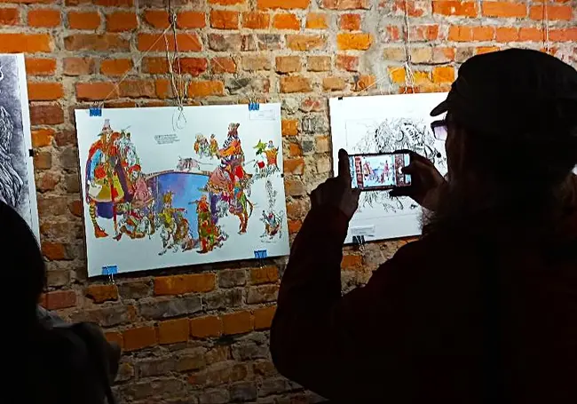 Могилевские художники представили головокружительный калейдоскоп рисунков