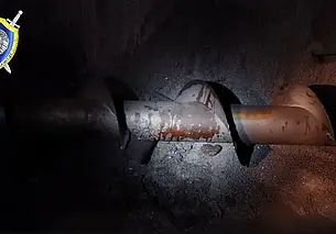 В Могилеве слесарь автозавода лишился ноги при очистке бункера