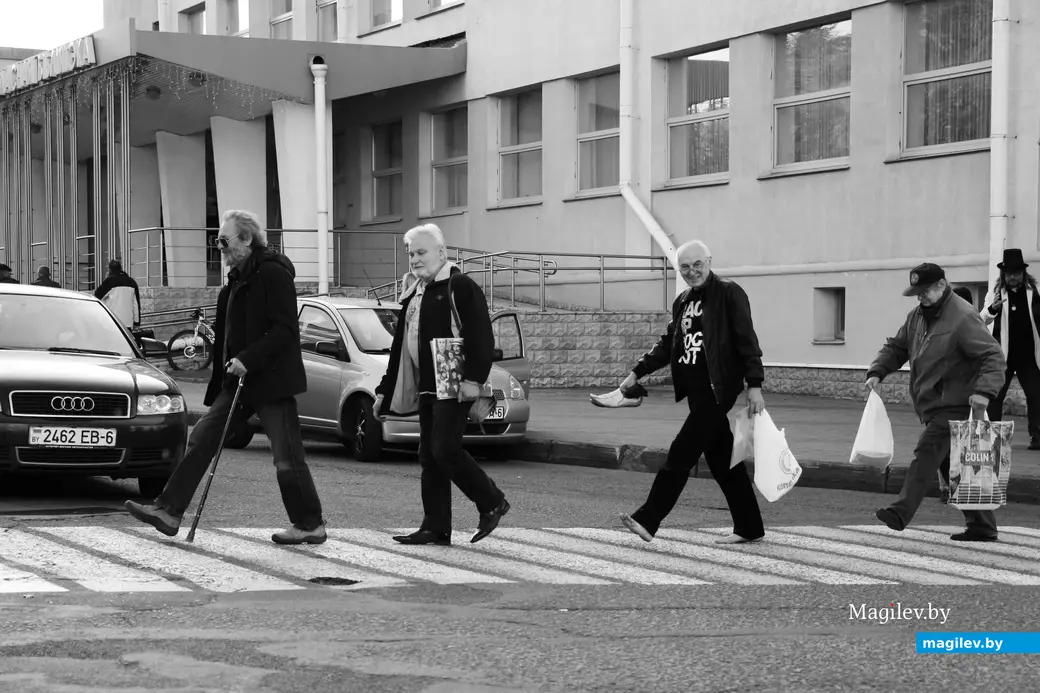 26.09.2019, Могилев. Босый, с туфлями в руках – Александр Гайдук.