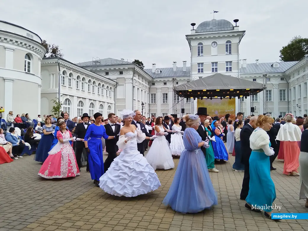 27.09.2025 г. Жиличи. Вераснёўскі фэст. Усадьба Булгаков.