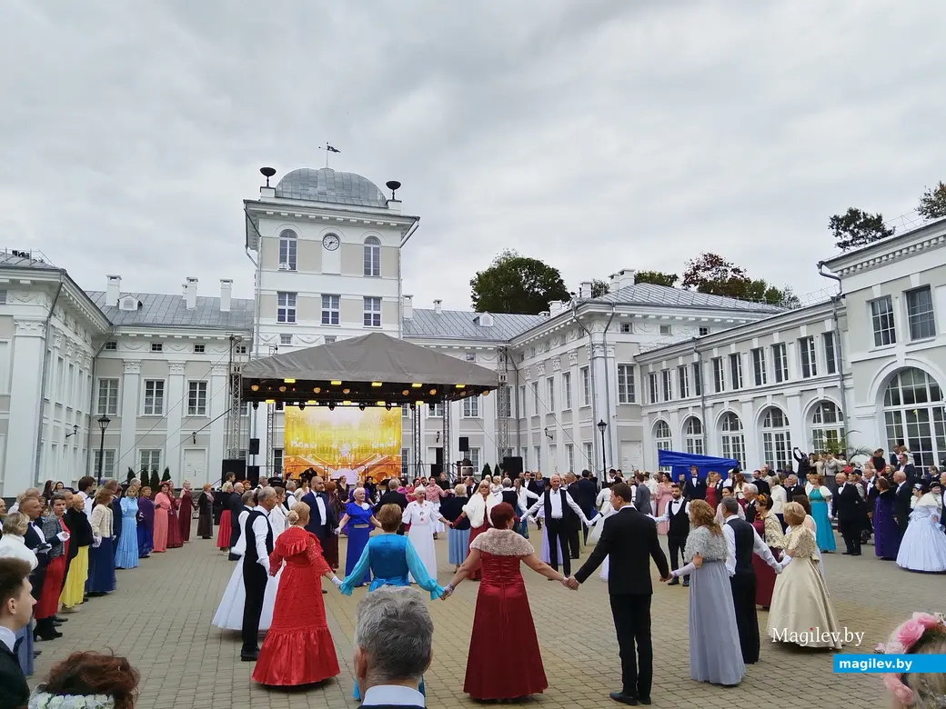 27.09.2025 г. Жиличи. Вераснёўскі фэст. Усадьба Булгаков.