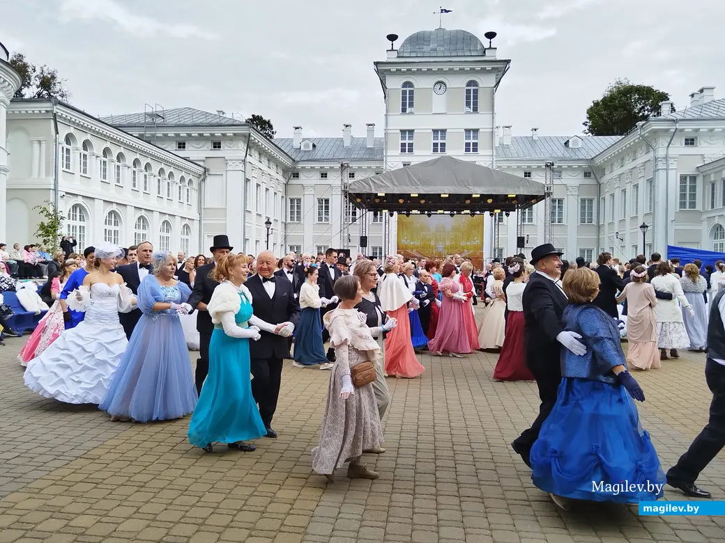 27.09.2025 г. Жиличи. Вераснёўскі фэст. Усадьба Булгаков.