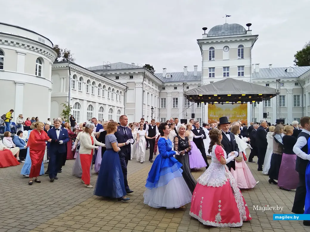 27.09.2025 г. Жиличи. Вераснёўскі фэст. Усадьба Булгаков.