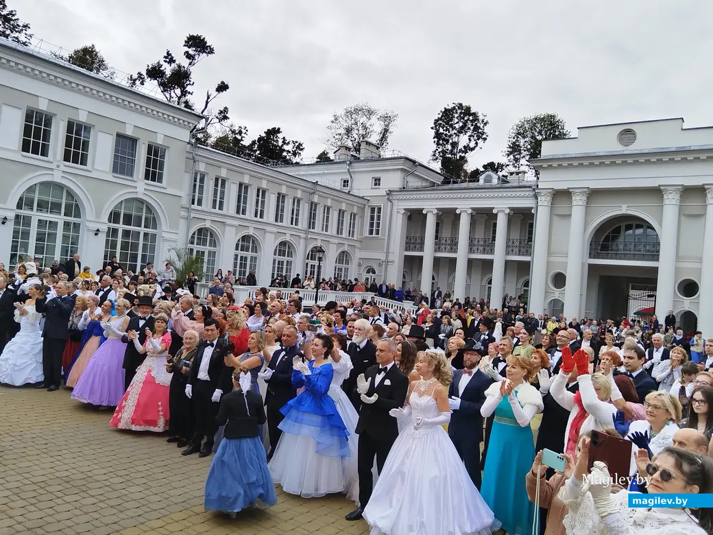 27.09.2025 г. Жиличи. Вераснёўскі фэст. Усадьба Булгаков.