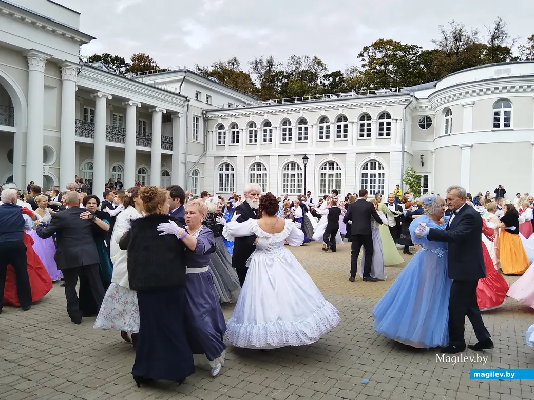 27.09.2025 г. Жиличи. Вераснёўскі фэст. Усадьба Булгаков.