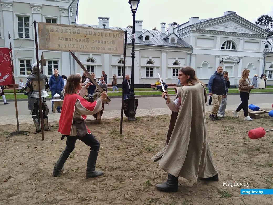 27.09.2025 г. Жиличи. Вераснёўскі фэст. Усадьба Булгаков.