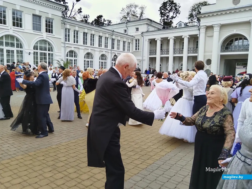27.09.2025 г. Жиличи. Вераснёўскі фэст. Усадьба Булгаков.