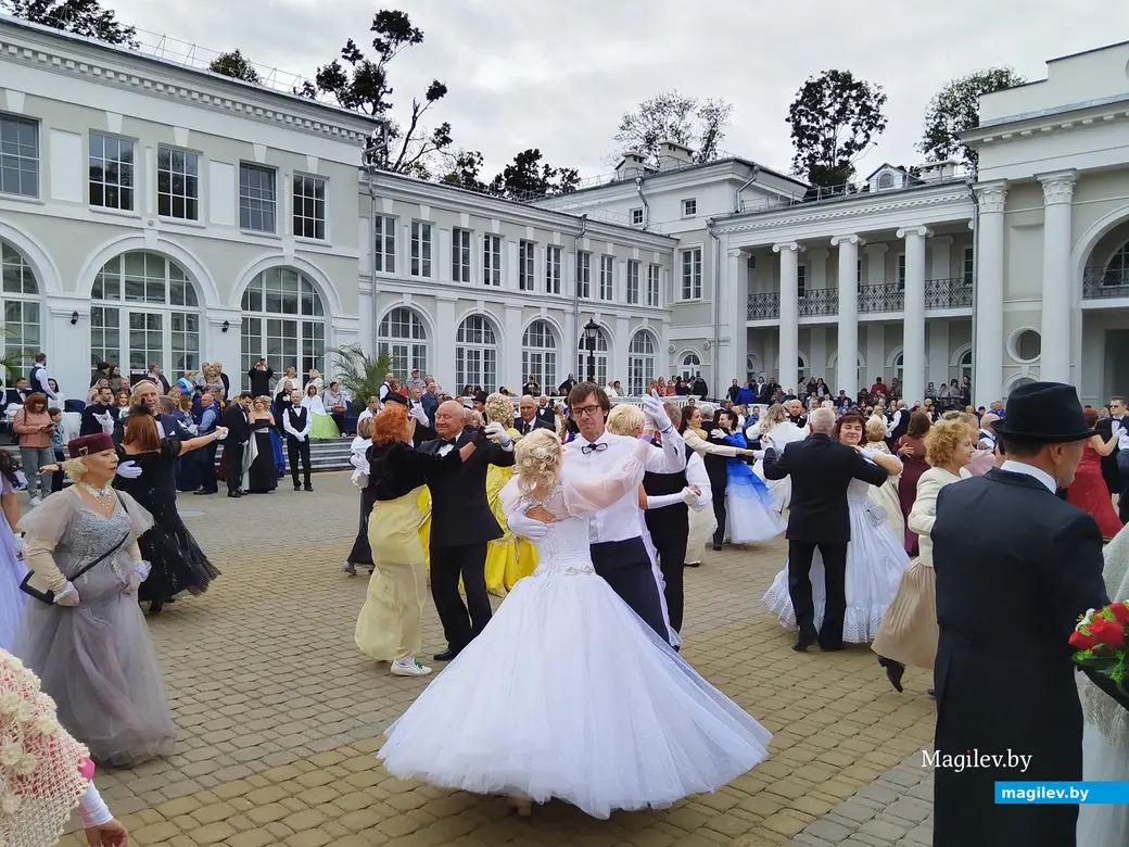 27.09.2025 г. Жиличи. Вераснёўскі фэст. Усадьба Булгаков.
