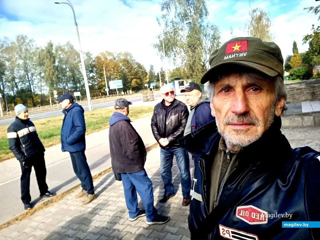 02.10.2025, Могилев, Казимировка. У ритуального центра.