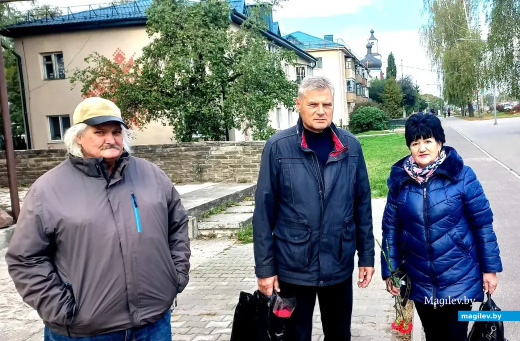 02.10.2025, Могилев, Казимировка. У ритуального центра.