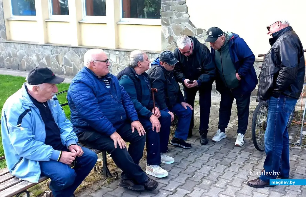 02.10.2025, Могилев, Казимировка. У ритуального центра.