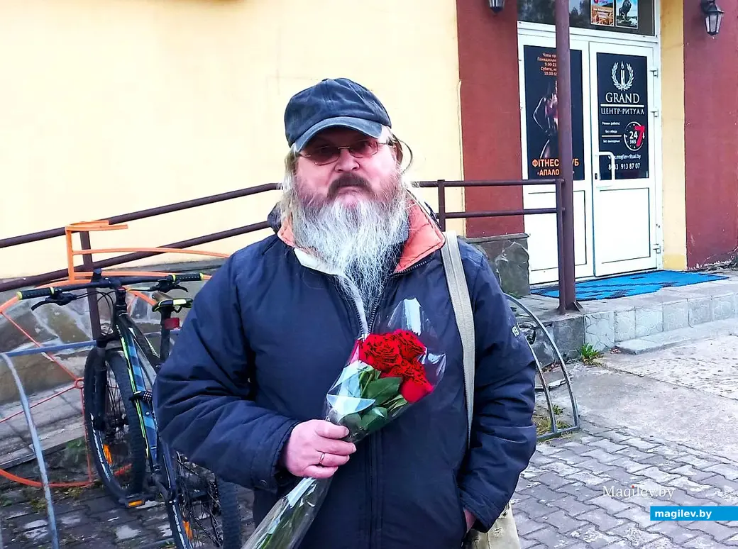 02.10.2025, Могилев, Казимировка. У ритуального центра.