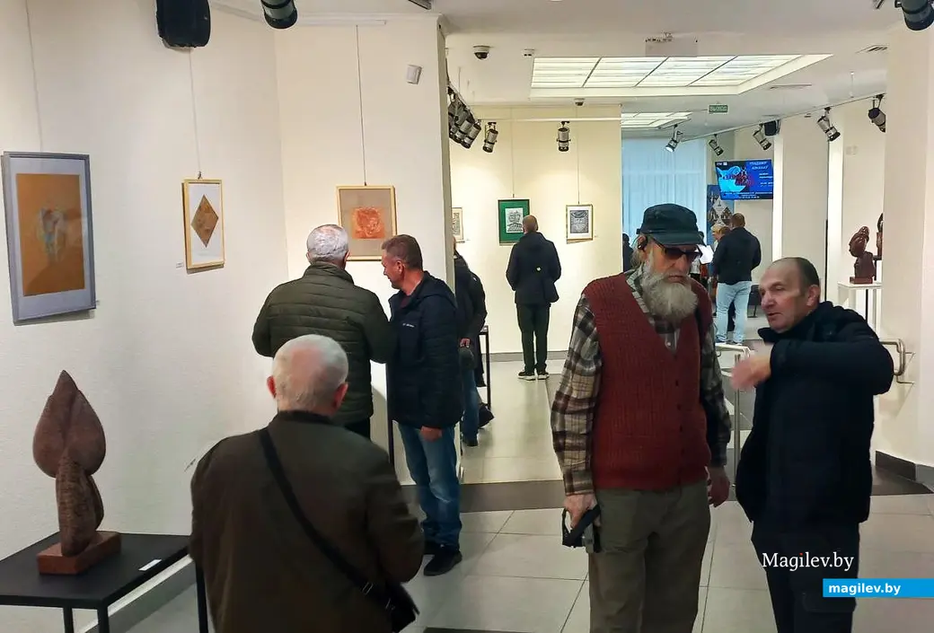 03.10.2025, Могилев. Открытие выставки Владимира Кононова «Замалёўкі жыцця».