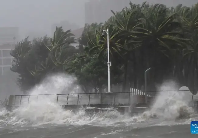 Тайфун «Матмо» достиг южного побережье Китая. Эвакуированы сотни тысяч человек