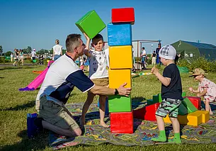 О пенсионных гарантиях многодетным матерям, рассказали в Минтруда