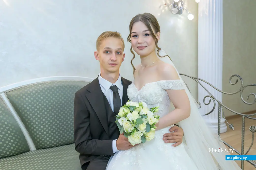 10.10.2025. Отдел ЗАГС Бобруйского горисполкома. Свадебная пара. Екатерина и Александр