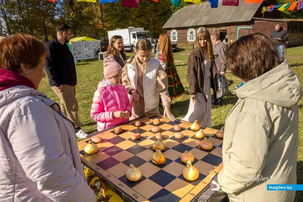 11.10.2025. Поселок Глуша. Региональный фестиваль народного творчества и ремесел «Глушанскi хутарок»