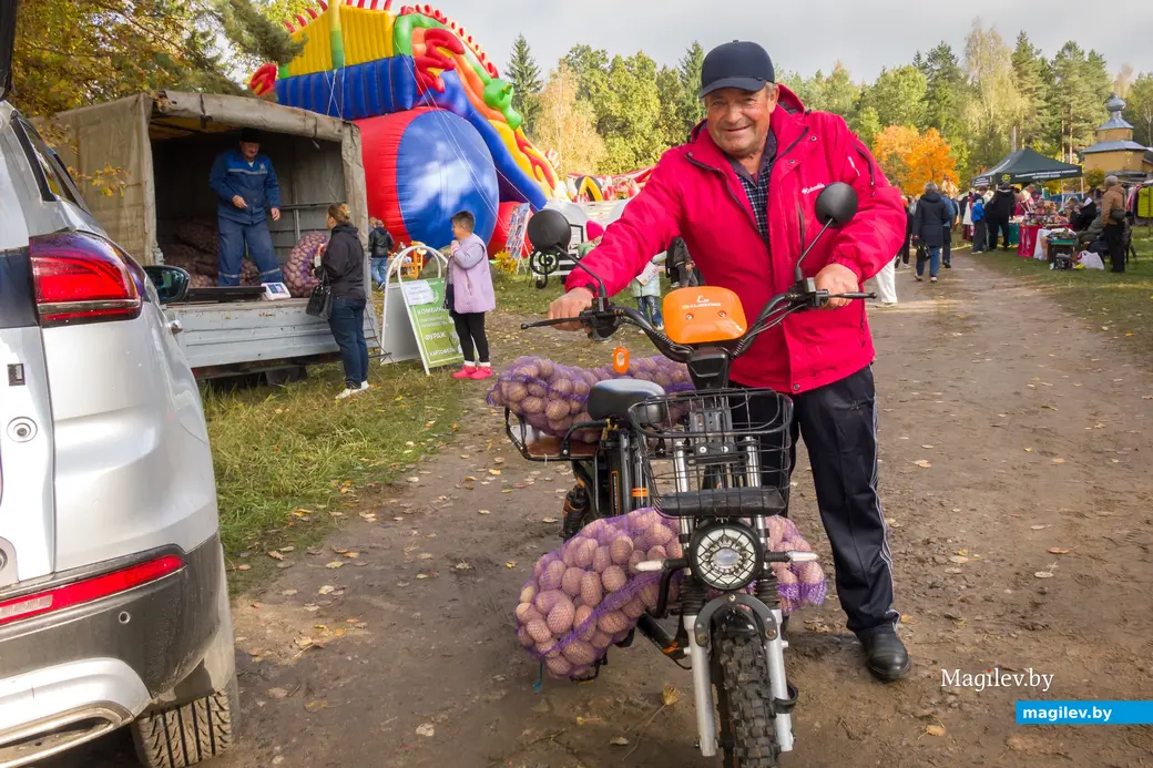 11.10.2025. Поселок Глуша. Региональный фестиваль народного творчества и ремесел «Глушанскi хутарок»