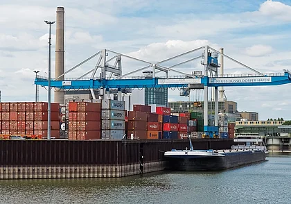 США готовы ввести 500% пошлины на товары из Китая