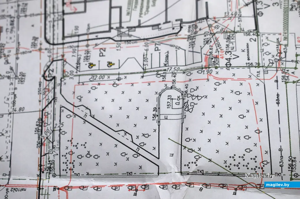 16.10.2025, Бобруйск, площадь Победы. Схема благоустройства сквера и будущей парковки ТЦ.