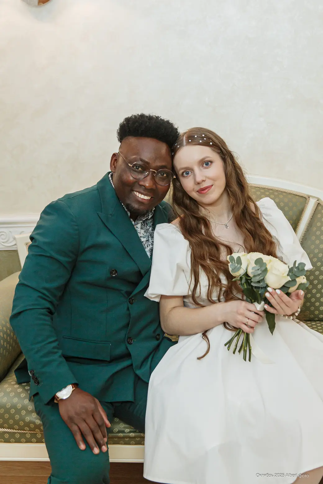 15 октября поженились 19-летняя Виктория Левченко и 34-летний Калулу Симау Албину.