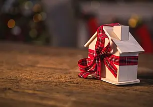 Может ли дедушка в 92 года сам удостоверить договор дарения? Разъясняет нотариус