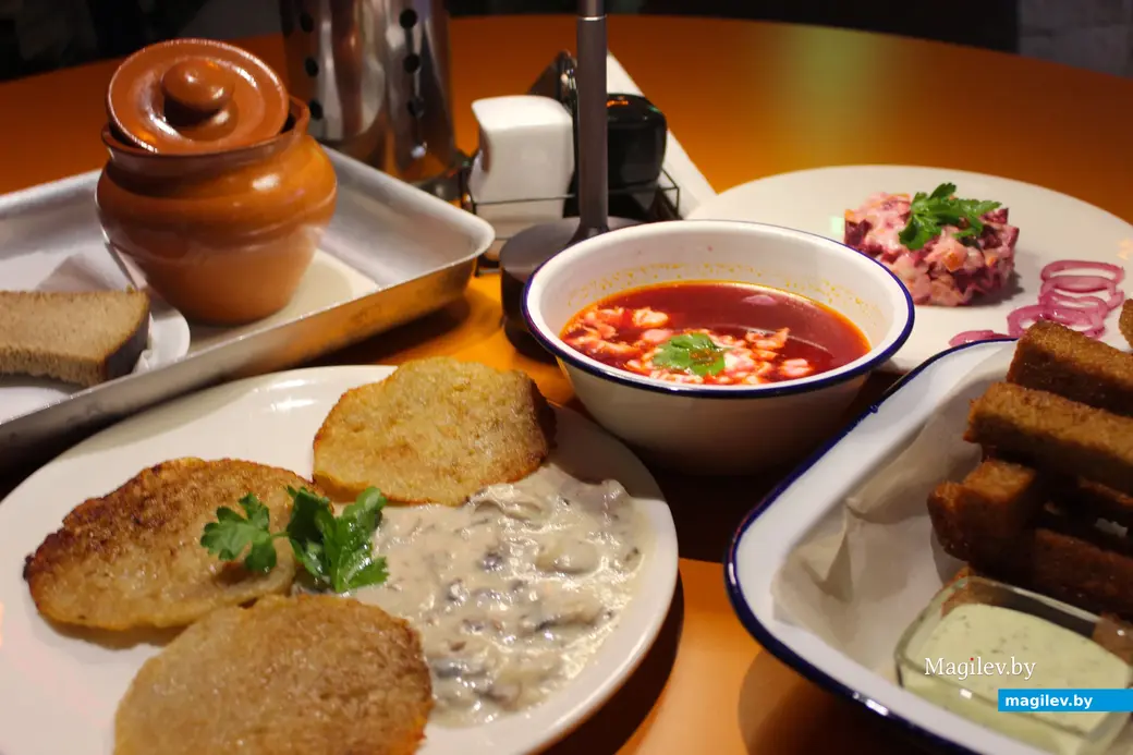 Октябрь 2025 года. Могилев. Городской кулинарный фестиваль «Могилев pro осень». Бар «Луч».