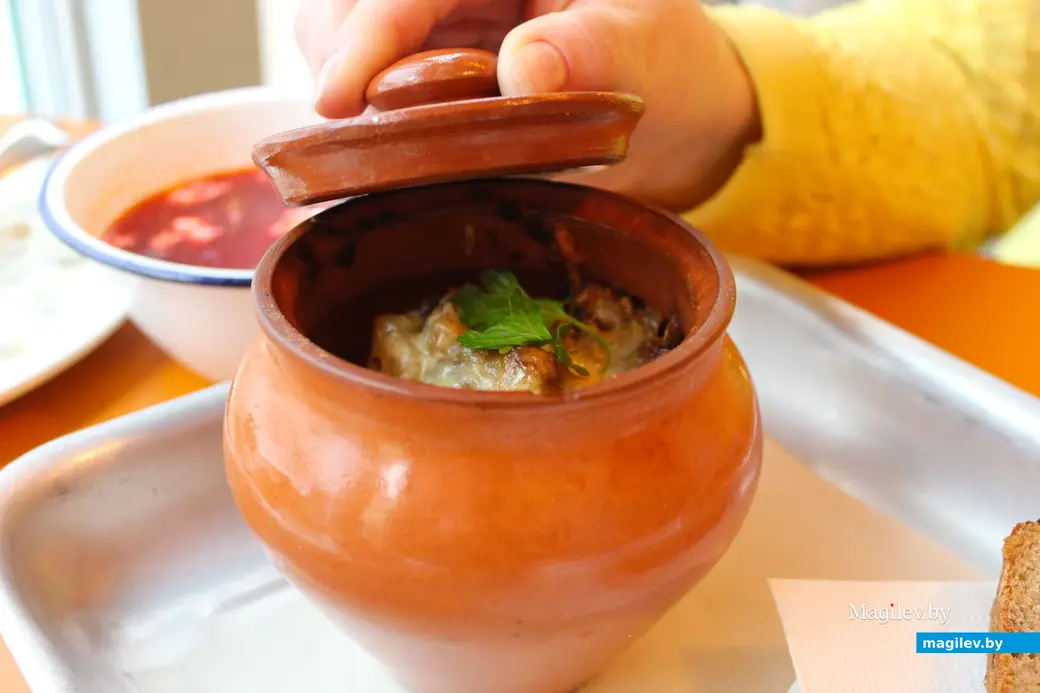 Октябрь 2025 года. Могилев. Городской кулинарный фестиваль «Могилев pro осень». Бар «Луч».