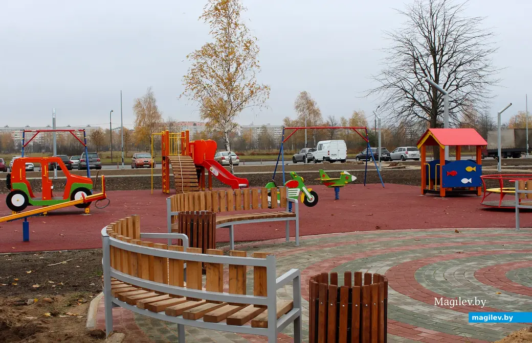 Октябрь 2025 года. Могилев. Территория возле Святого озера.