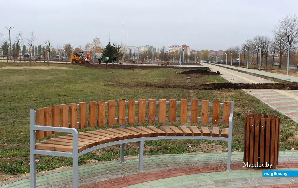 Октябрь 2025 года. Могилев. Территория возле Святого озера.