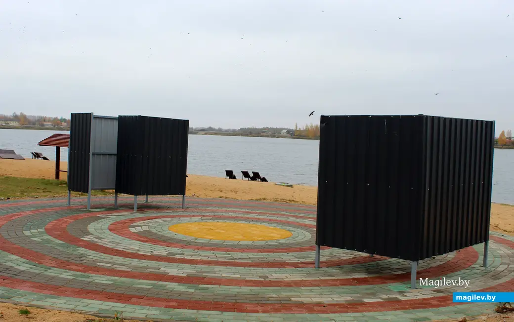 Октябрь 2025 года. Могилев. Территория возле Святого озера.