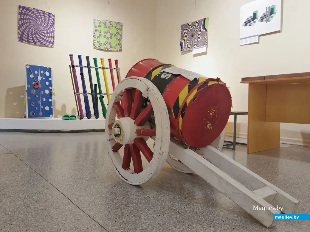 Октябрь 2025 года. Могилев. Могилевский областной краеведческий музей. Выставка «Экспириментус». Фото Ольги Вир.