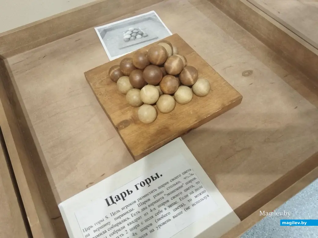 Октябрь 2025 года. Могилев. Могилевский областной краеведческий музей. Выставка «Экспириментус». Фото Ольги Вир.