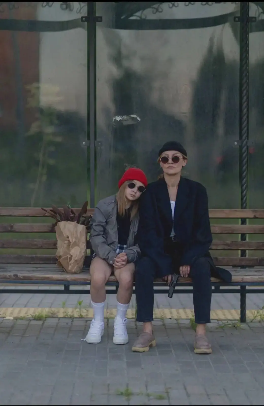 Анастасия Артемова с дочерью Настей на фотосессии по мотивам известного фильма «Леон» режиссера Люка Бессона.