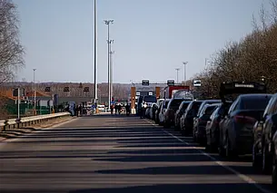 Литва на месяц закрывает границу с Беларусью