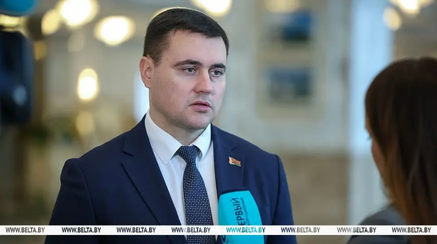 Министр образования Андрей Иванец. Фото: БЕЛТА.