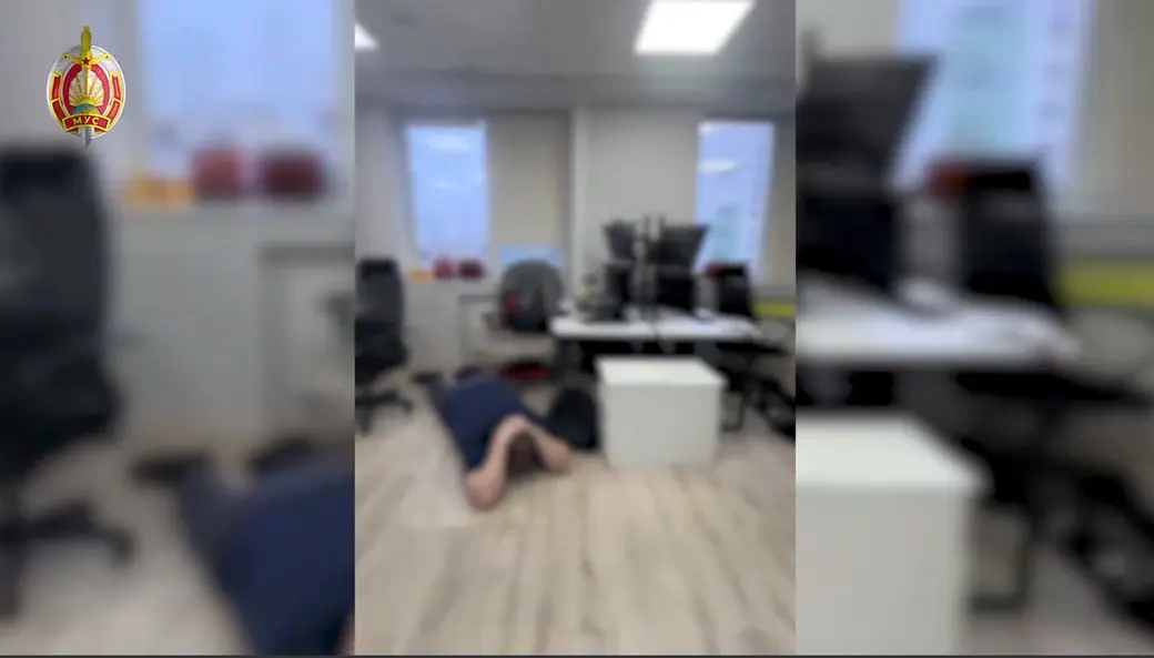 В Беларуси за организацию договорных матчей задержано 19 букмекеров. Фото: скан с видео МВД РБ