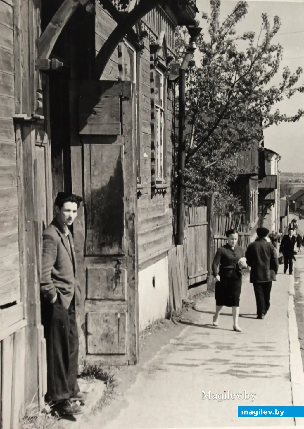 Могилев. Улица Быховская. Дом, в котором жила семья Шапиро. Брат Миры Романовны Сема. 1960-е годы.