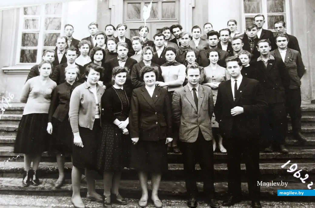 Могилев. 1962 год. Мира Шапиро (восьмая справа во втором ряду) на курсах.