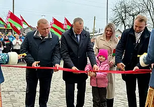 В Славгороде накануне 7 ноября открыли новый плавательный бассейн