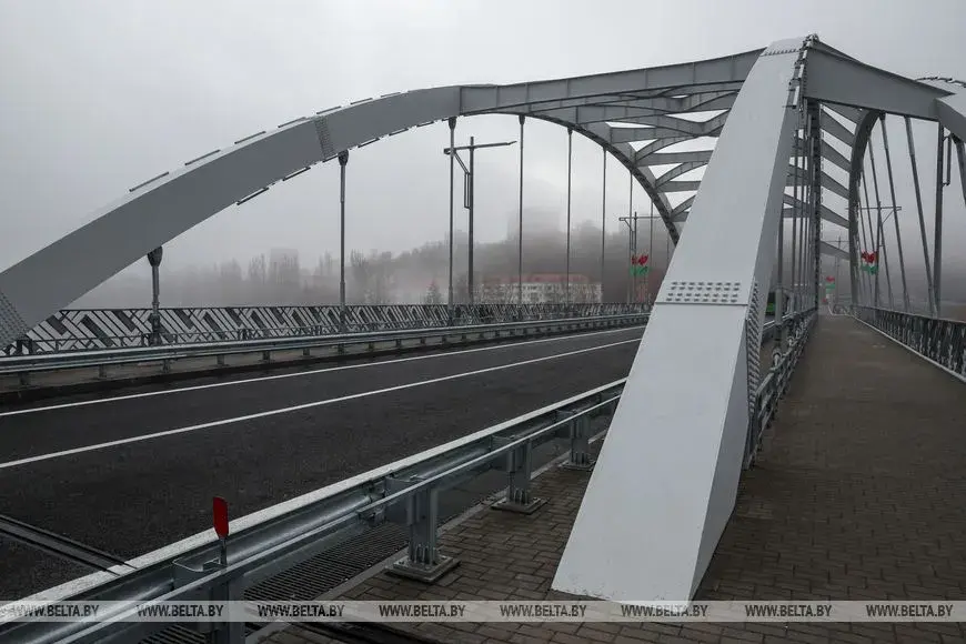 6 ноября 2025 года. В Мозыре открыл обновленный мост через Припять. Фото: БЕЛТА.