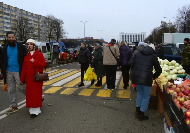 Больше яблок и тыкв, меньше людей и ниже цены. Последние дни бобруйского кирмаша
